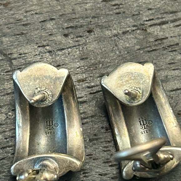 Retired James Avery Sterling Silver Hoop Earrings - Picture 2 of 5